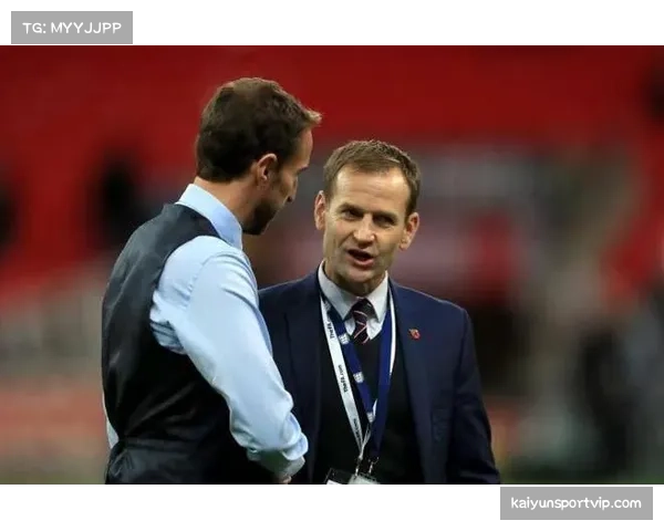 英超教练权力结构变化 体育总监制度影响临场决策自主性